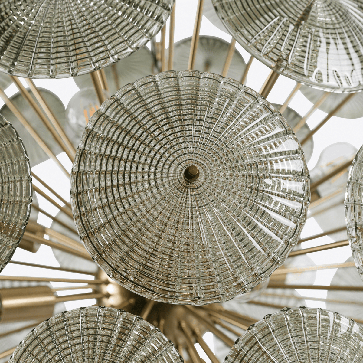 Vicenza Sputnik Curated Mouth-Blown Frosted Glas – illuminated warm ambiance setting