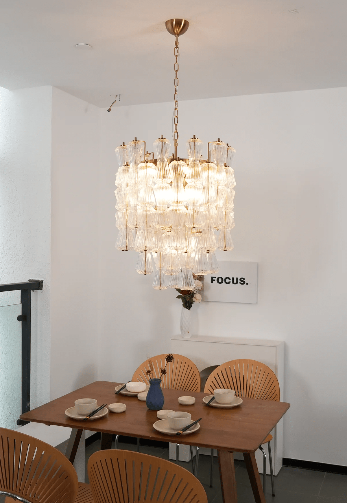 Florenzia Glass Curated Mouth-Blown Frosted Glas – dimensional scale reference