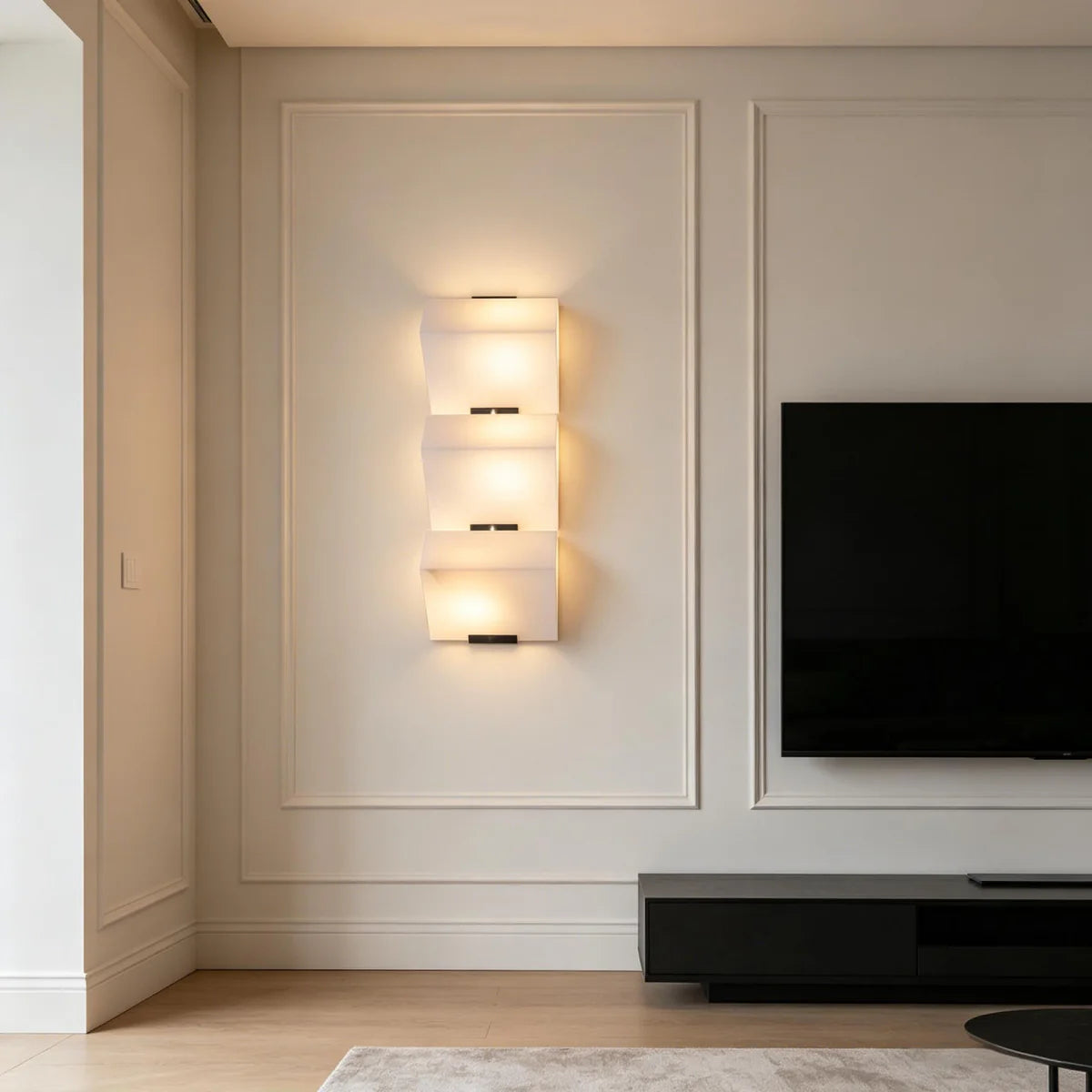 Spanish Alabaster Wall Lamp View 3 | Alabaster Staircase Wall Lamp | JINSHE | JINSHE