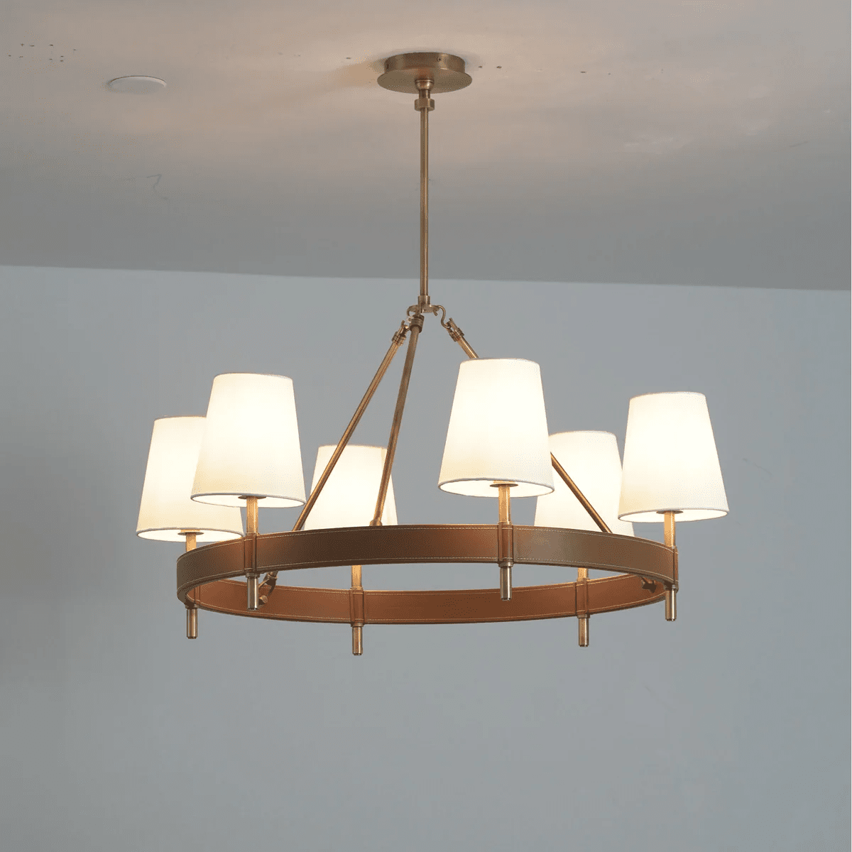 Arianna Leather Curated Solid Brass Chandelier – Round version 6 heads ∅ 34 x H 19.7 finish configuration