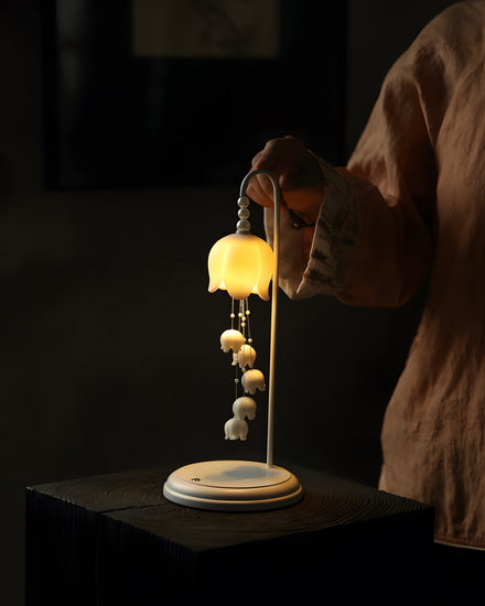 Chyme Charge Table Lamp