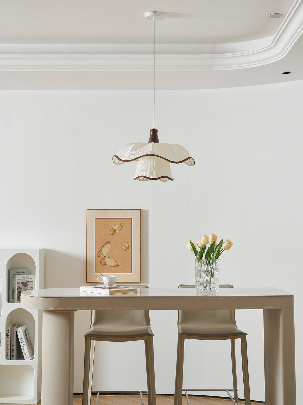 Ceriva Curated Iron & Glass Pendant Light – spatial dining room perspective