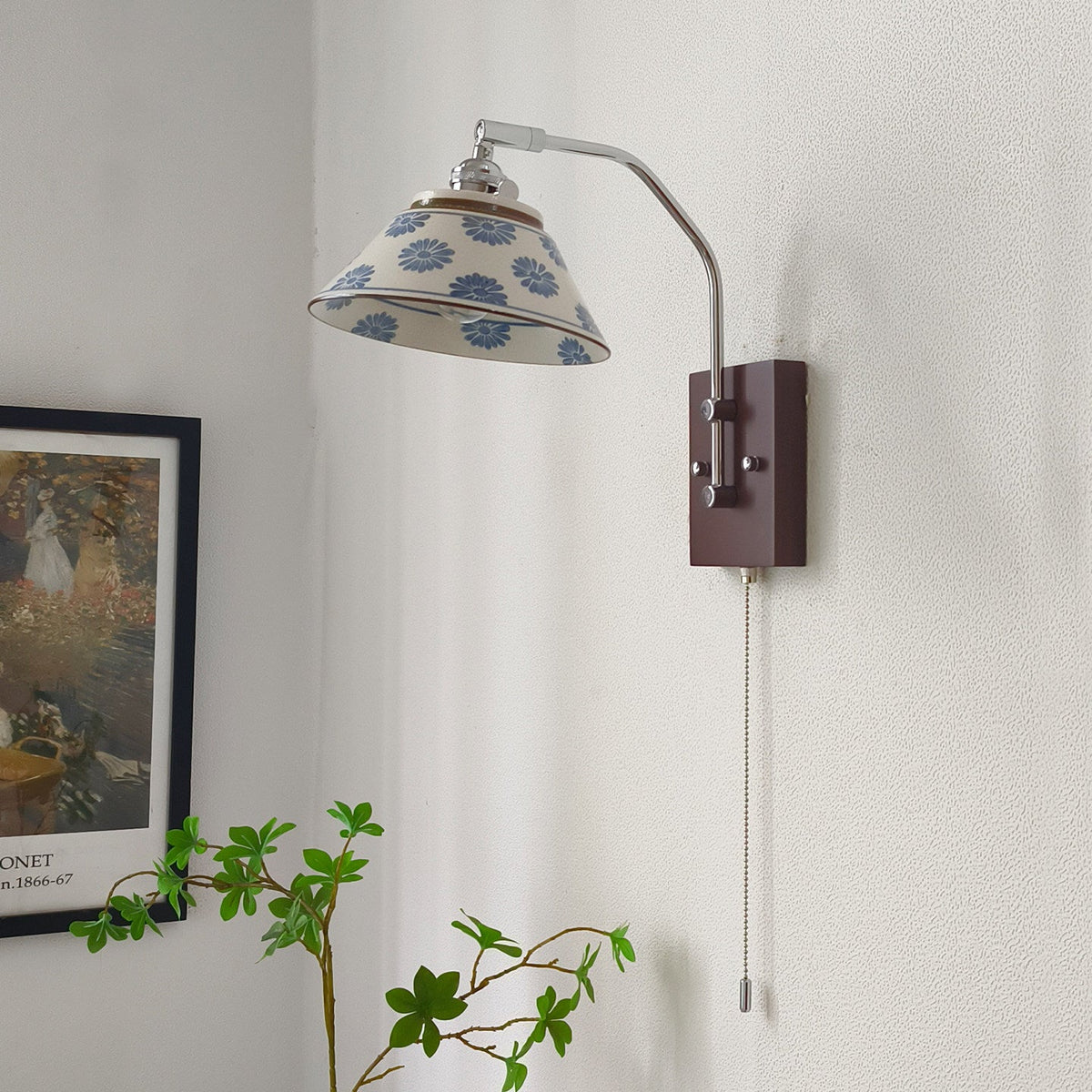 Delfryn Curated Solid Hardwood Wall Sconce – macro detail view