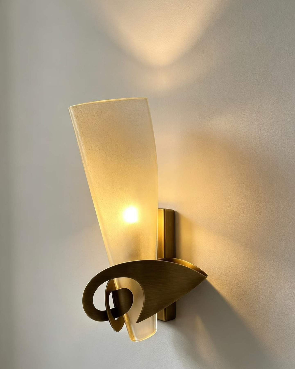 Velion Curated Mouth-Blown Frosted Glass Wall Sc – side angled contour profile