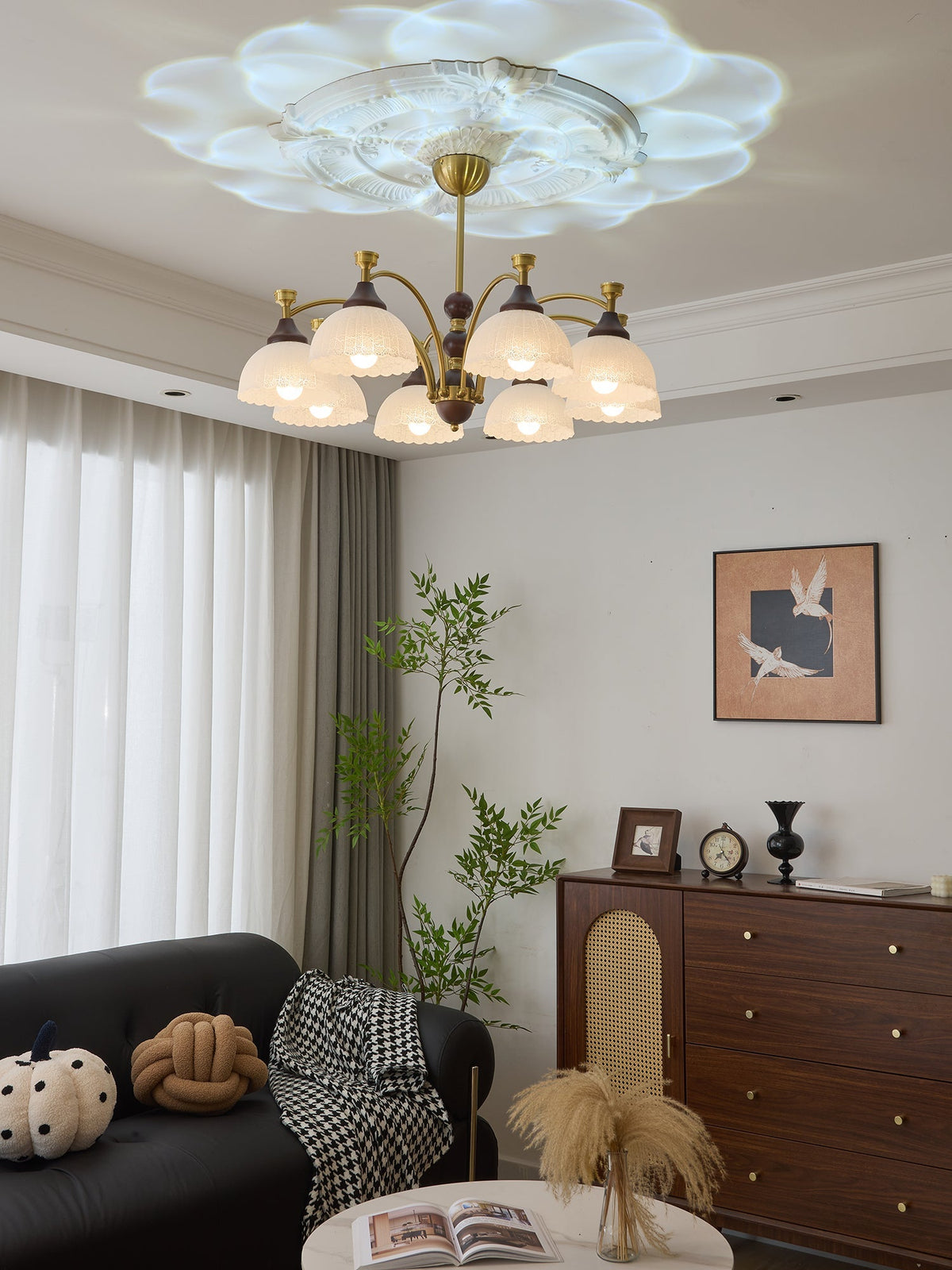Florentia Curated Mouth-Blown Frosted Glass Chan – handcrafted surface texture