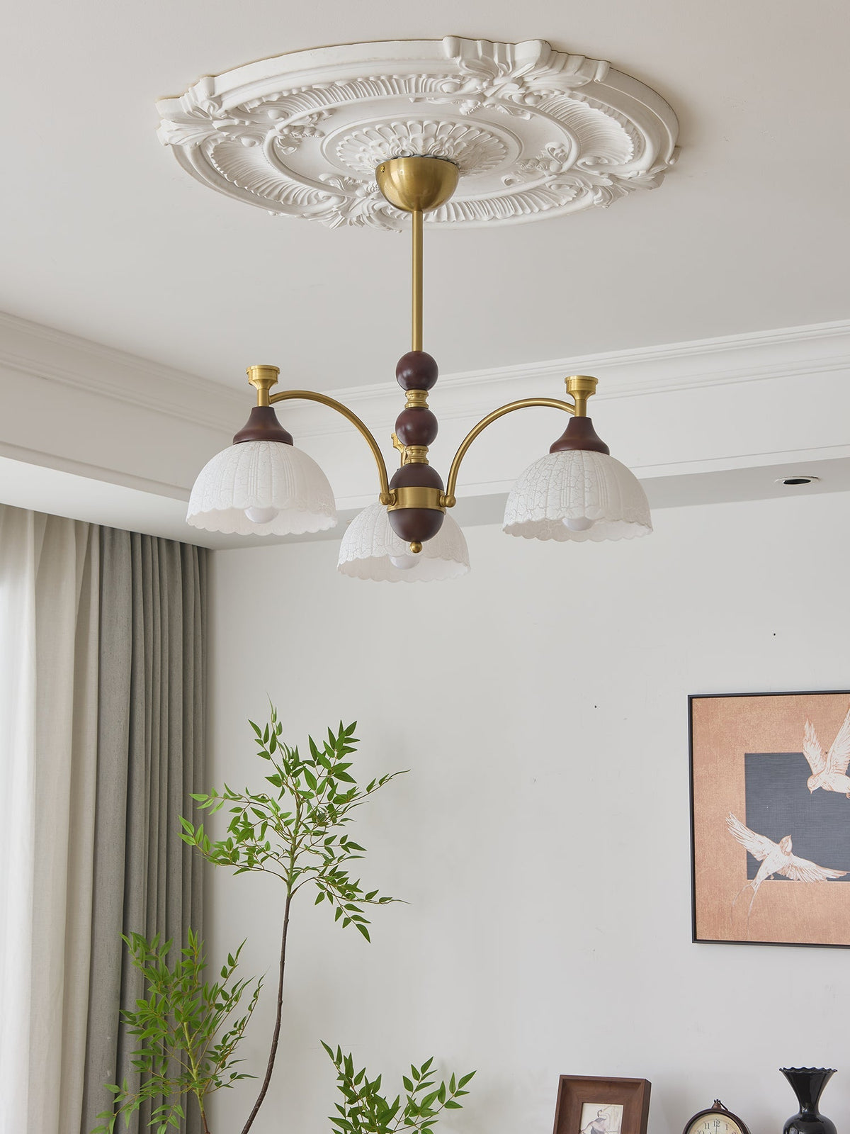 Florentia Curated Mouth-Blown Frosted Glass Chan – side angled contour profile