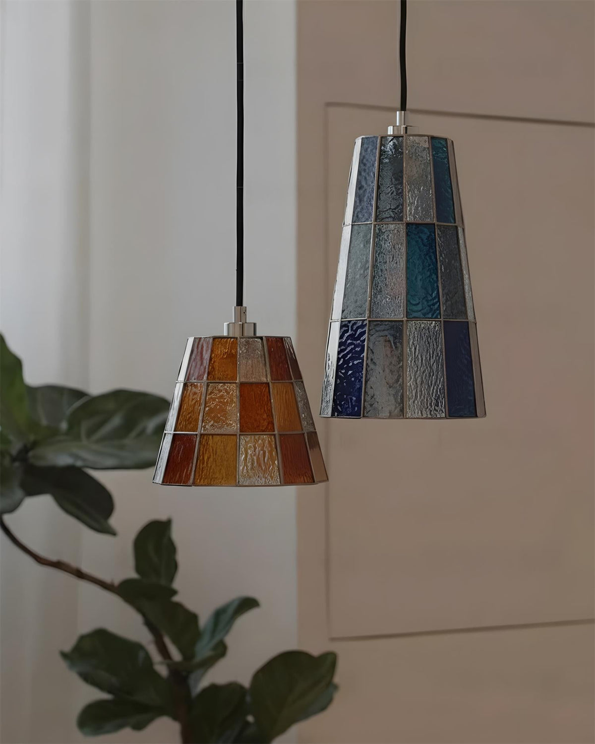 Fun Guy Curated Mouth-Blown Frosted Glass Pendan – dimensional scale reference