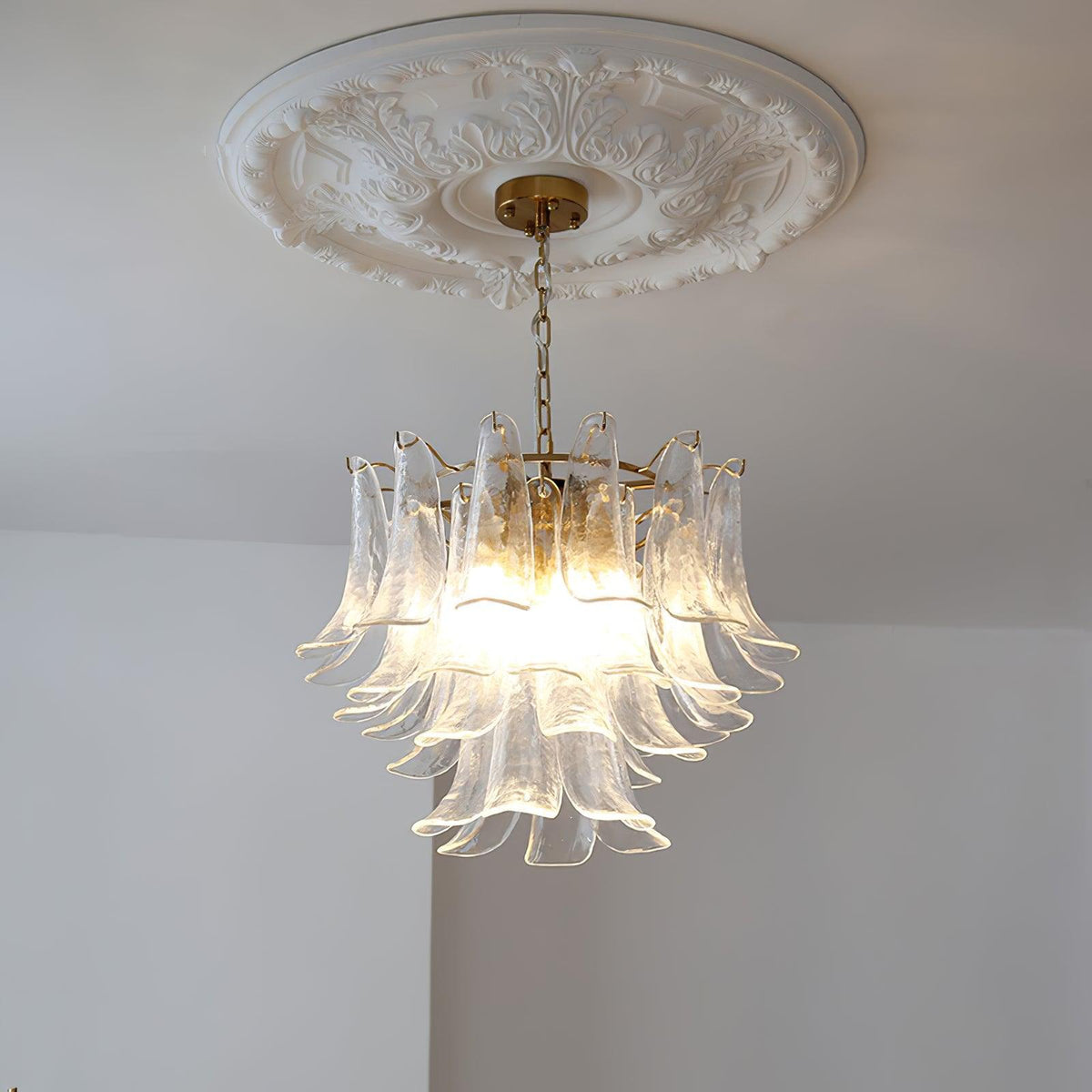 Murano Glass Leaf Chandelier – Ambient Illumination in Luxury Interior Setting View 30