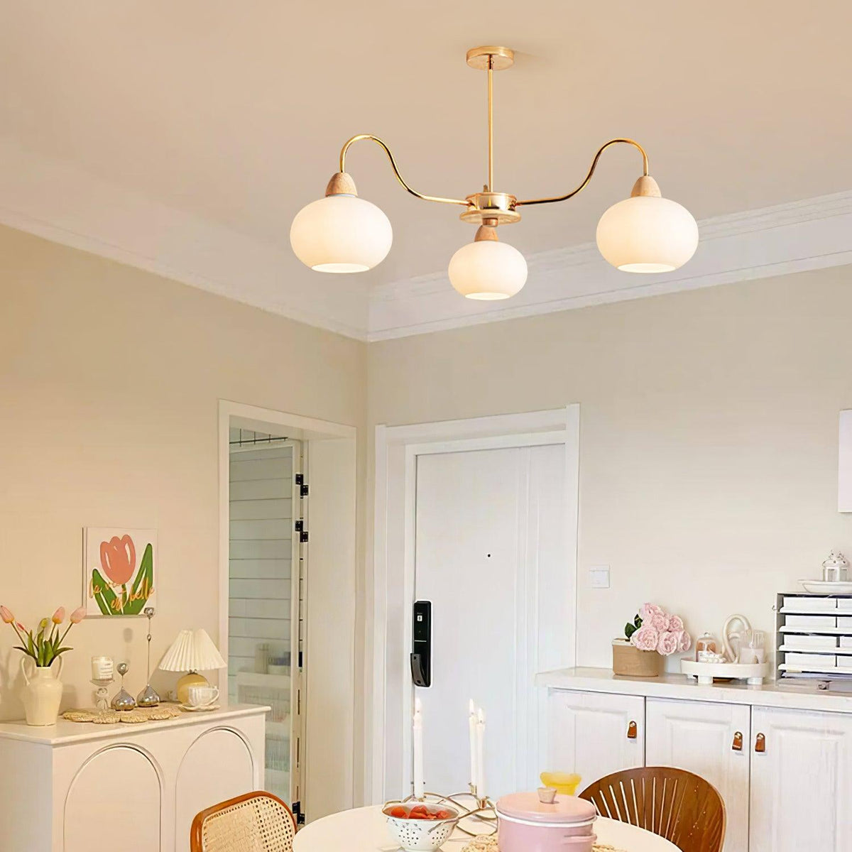 Glass Persimmon Curated Mouth-Blown Frosted Glas – illuminated warm ambiance setting