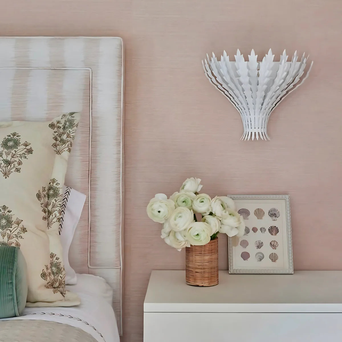 Metal Wall Sconce View 4 | Metal Wall Sconce | Nordic Designer Handcrafted | JINSHE | JINSHE