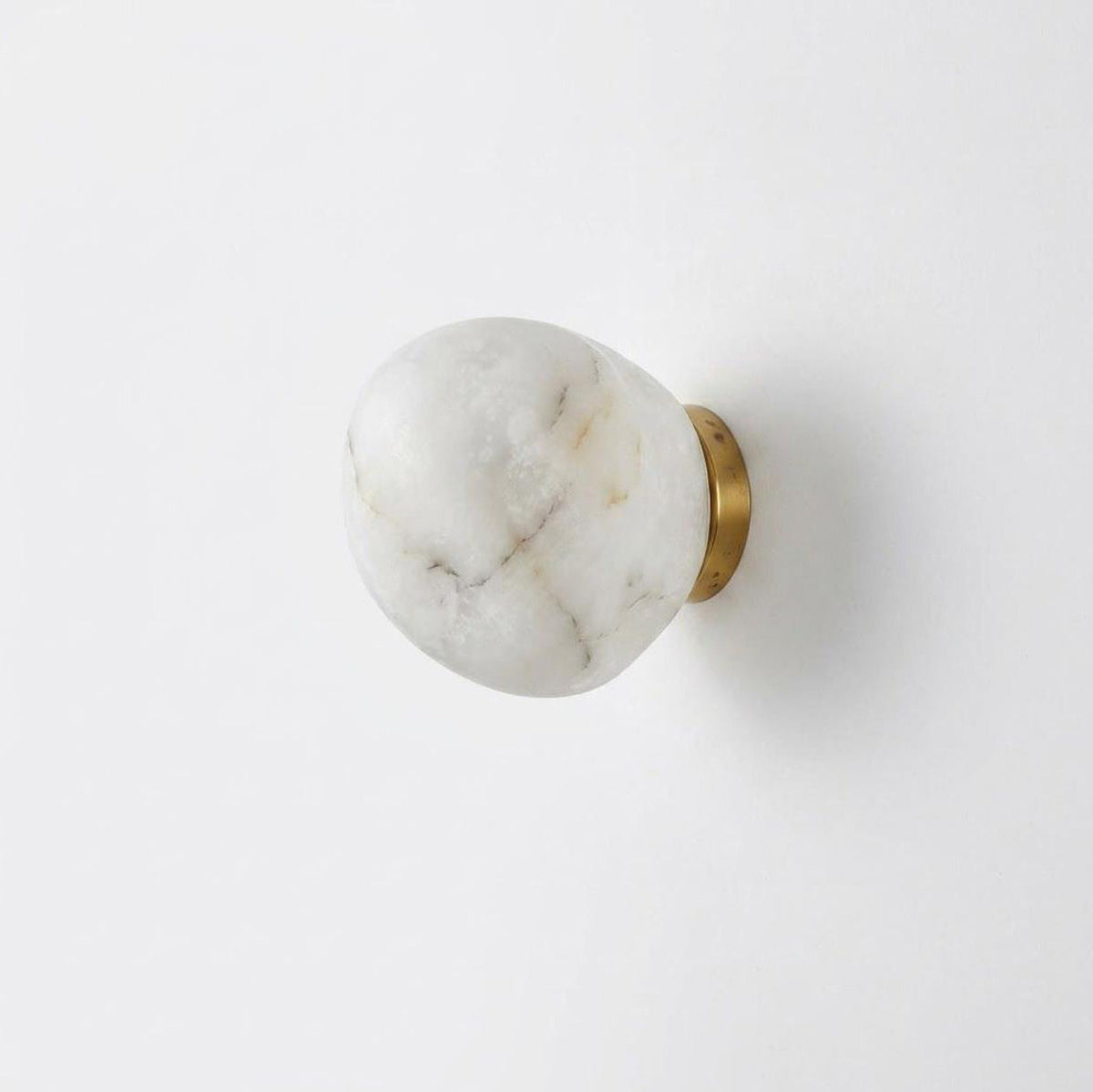 Lava Alabaster Curated Alabaster Wall Sconce – Dia 18cm x H 19cm  ∅ 7.1 x H 7.5 finish configuration