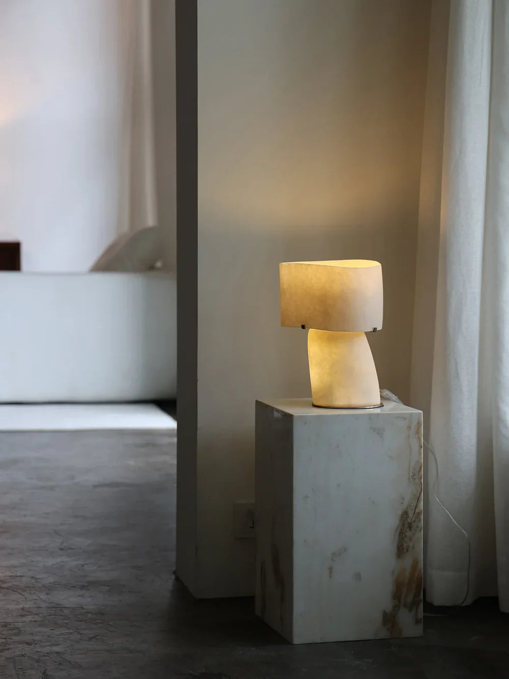 Hand-cast Resin Table Lamp View 9 | Luma Artisanal Resin Table Lamp | The Sculptural Art Collection | JINSHE | JINSHE