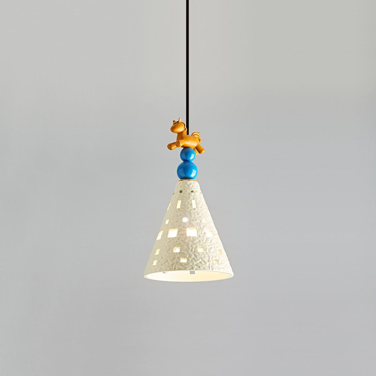 Lumo Pony Curated Hand-Thrown Ceramic Pendant Li – full fixture elevation view