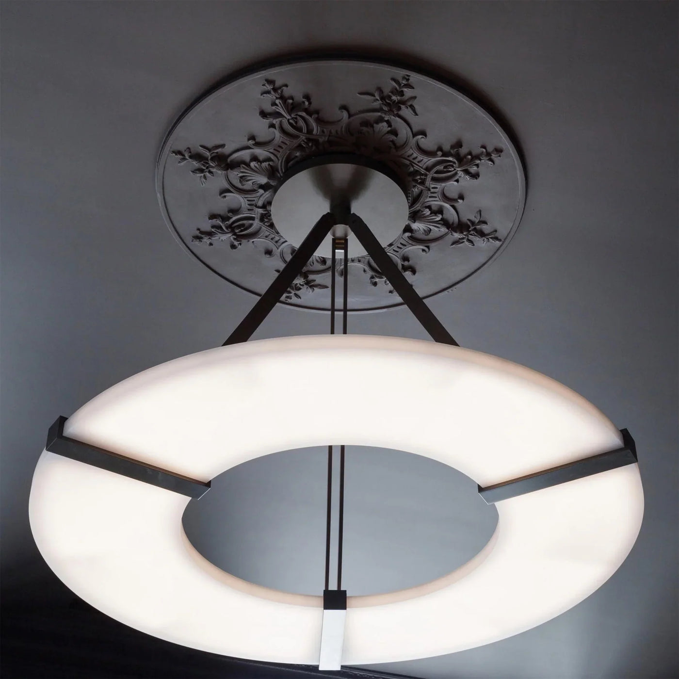 Murano Glass Pendant Light View 13 | Hand-Blown Murano Glass Luxembourg Pendant Light | Modern Luxury Lighting | JINSHE | JINSHE