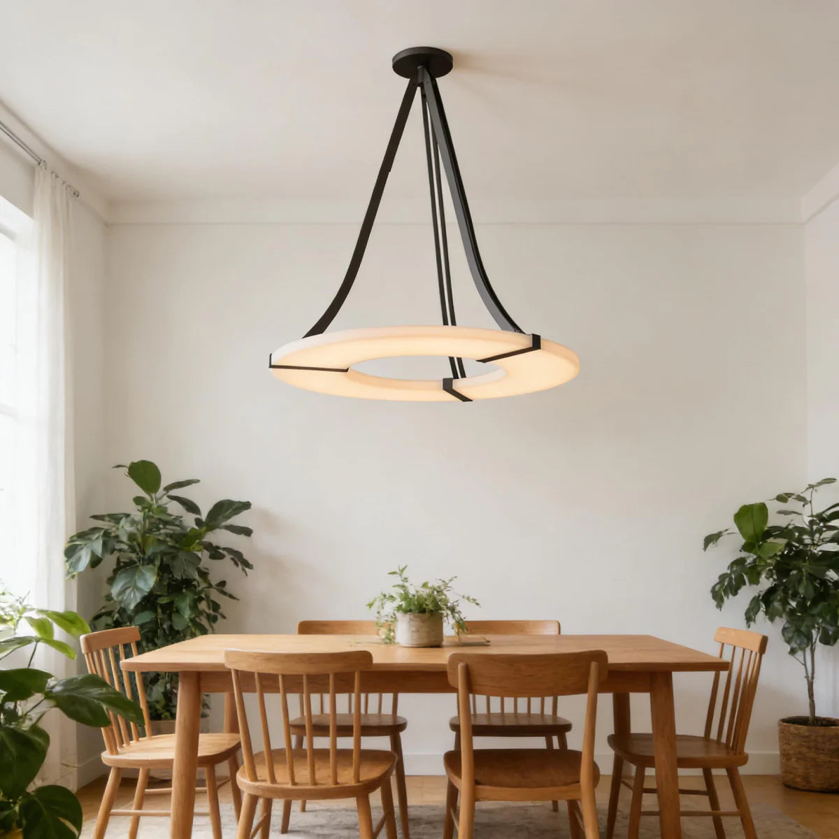 Murano Glass Pendant Light View 2 | Hand-Blown Murano Glass Luxembourg Pendant Light | Modern Luxury Lighting | JINSHE | JINSHE