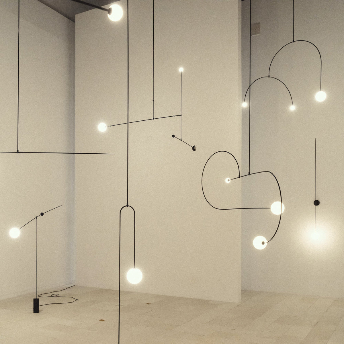 Modern Mobile Chandelier – Ambient Illumination in Luxury Interior Setting View 15