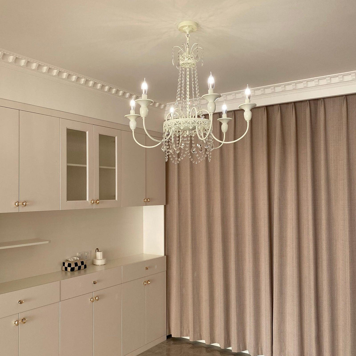 Pavia Curated Mouth-Blown Frosted Glass Chandeli – side angled contour profile