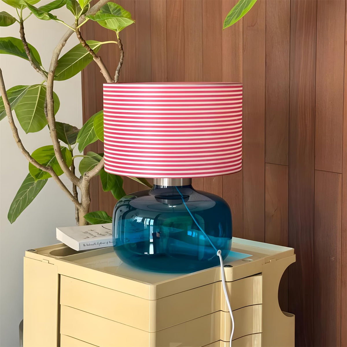 Popello Curated Mouth-Blown Frosted Glass Table – handcrafted surface texture