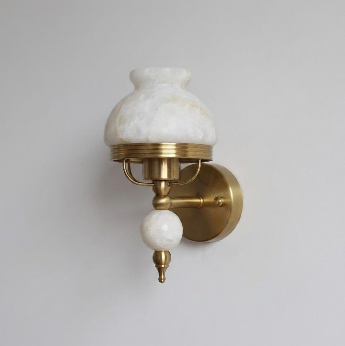 Retro Yuna Alabaster Curated Alabaster Wall Scon – Dia 14cm x H 24.5cm  ∅ 5.5 x H 9.6 finish configuration