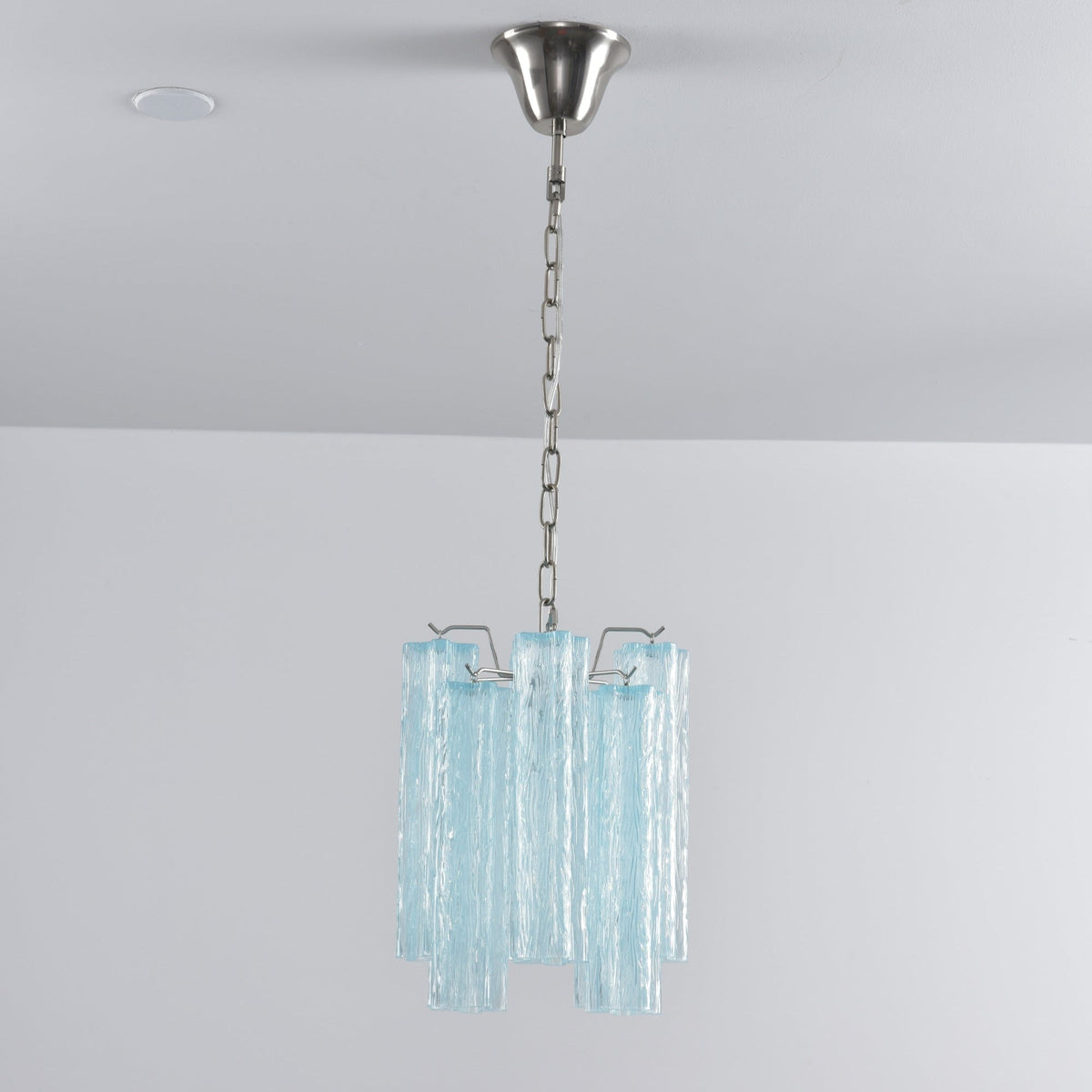 Rosatina Glass Curated Mouth-Blown Frosted Glass – illuminated warm ambiance setting #1