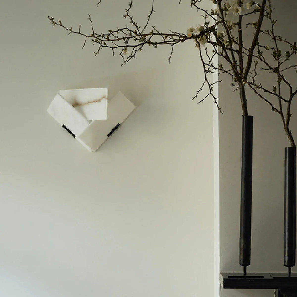 Spanish Alabaster Wall Lamp View 4 | Sanbia Alabaster Wall Lamp | JINSHE | JINSHE