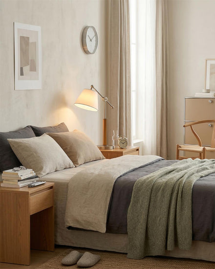 Modern Tavian Table Lamp