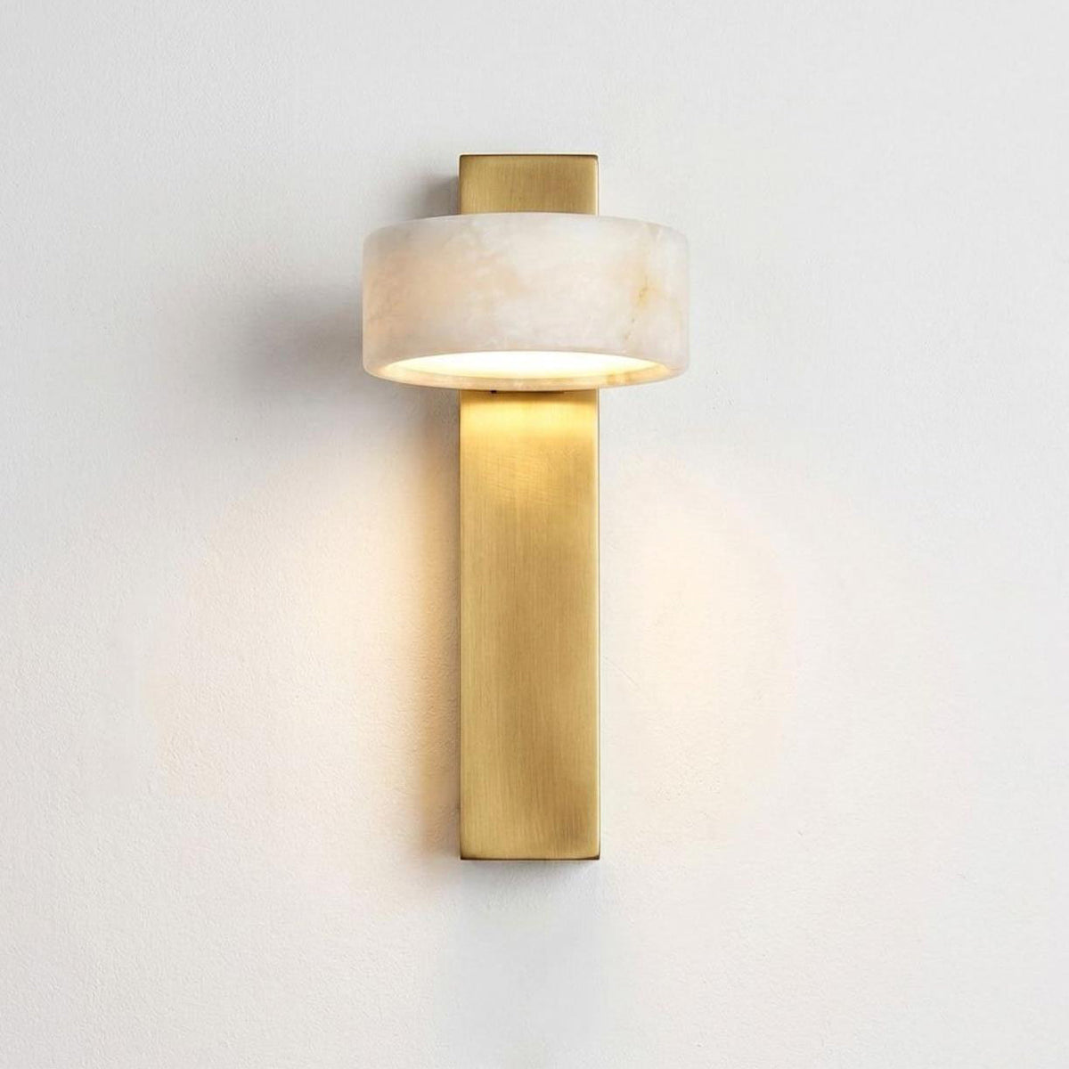 Tersus Alabaster Curated Alabaster Wall Sconce – W 10 cm × H 23 cm  W 3.9 × H 9 finish configuration