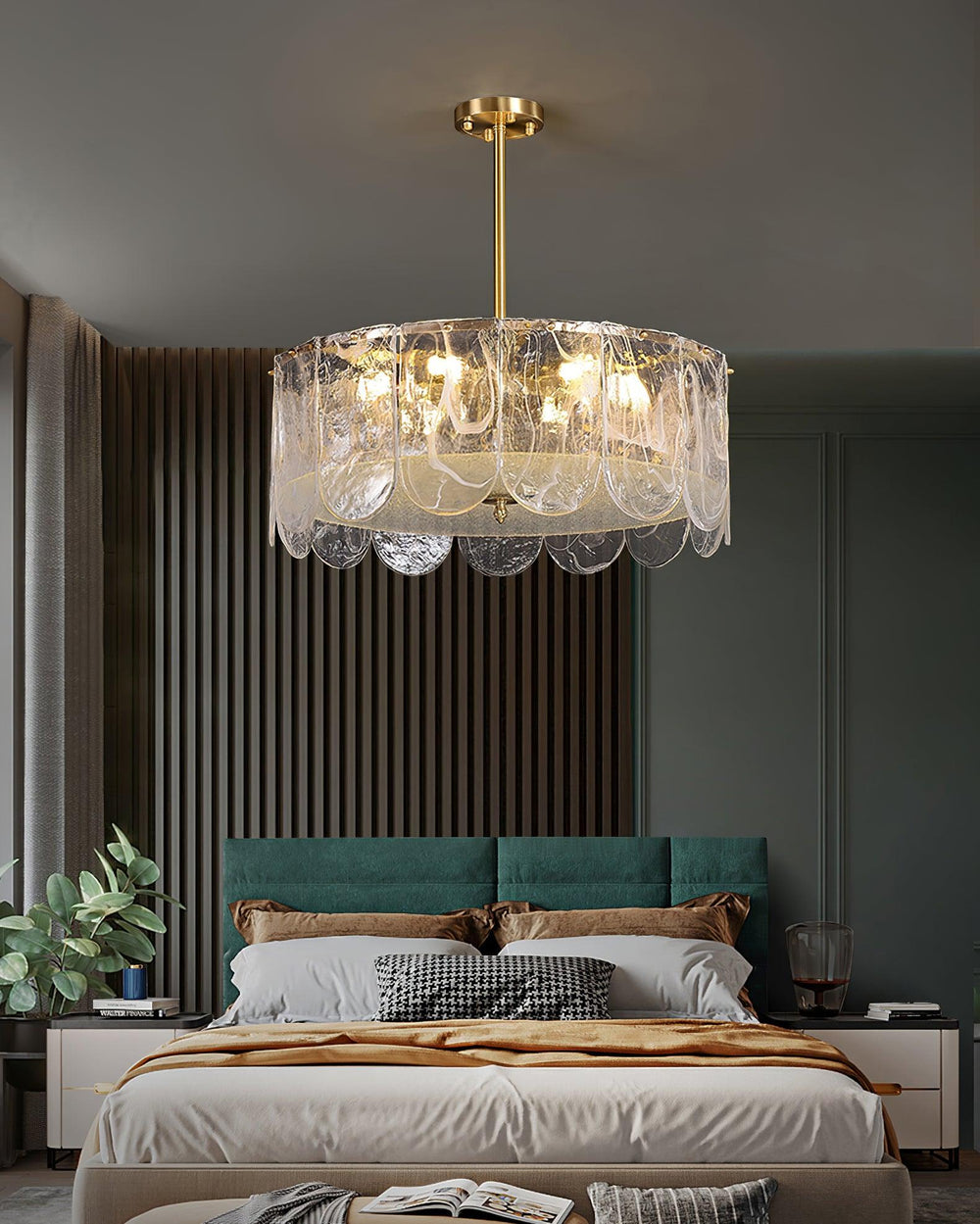 Traditional Classic Metal Chandelier