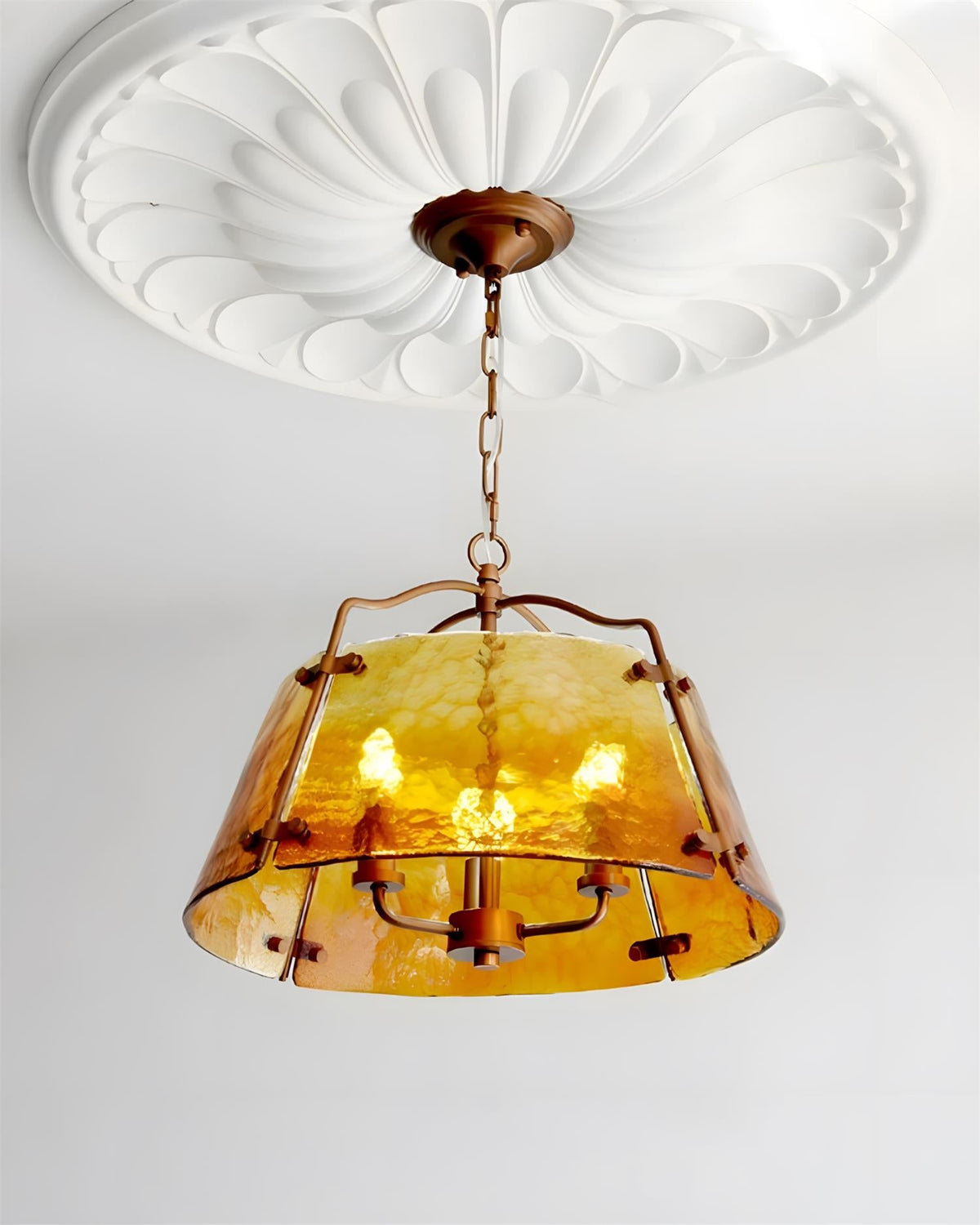 Vintara Curated Amber Art Glass Pendant Light – dimensional scale reference